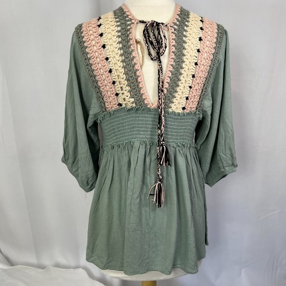 Easel Boho Crochet Top Sea Foam Shirt Sz L Smocking Tie Back Pink White - Picture 2 of 8
